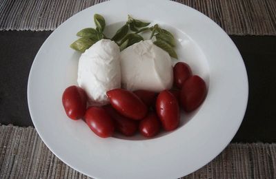 Close-up of strawberries in plate on table