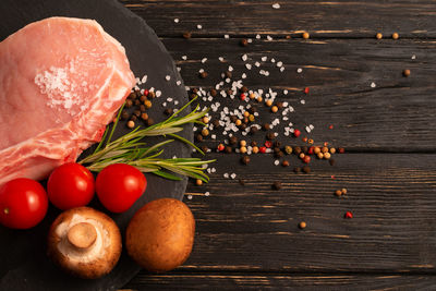 Directly above shot of oranges on table