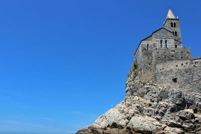 Veduta della chiesa di san pietro a portovenere, liguria.