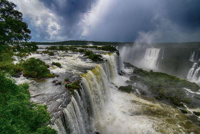 World's largest waterfall - cataratas do iguaçu