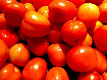 Full frame shot of tomatoes in market