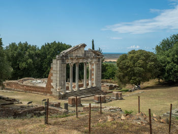 Monument to agonothetes in apollonia ruins in albania