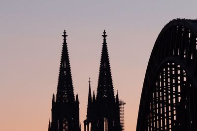 Silhouette of cologne cathedral at dusk