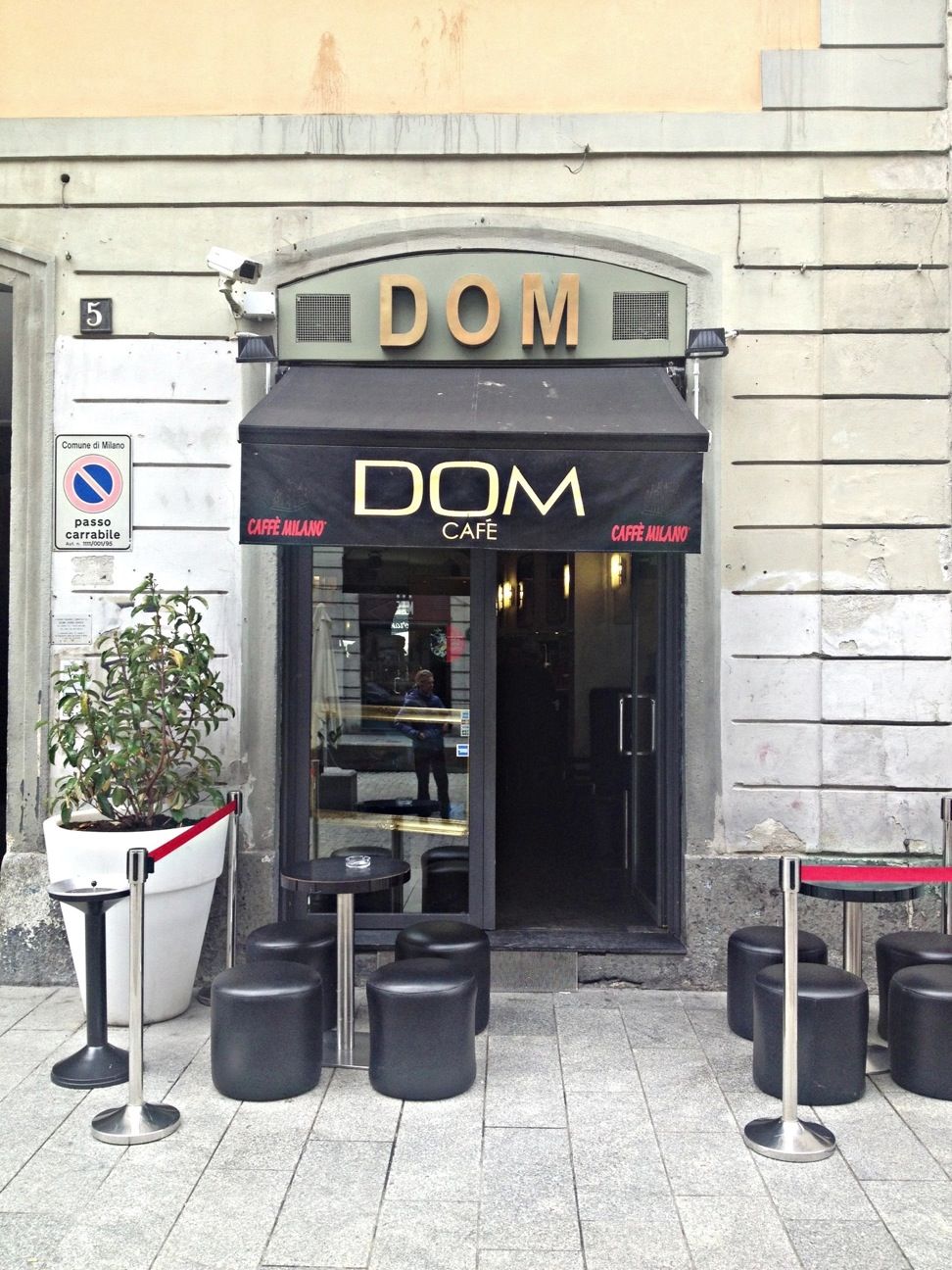 Dom Cafe