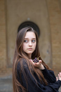 Portrait of a beautiful young woman