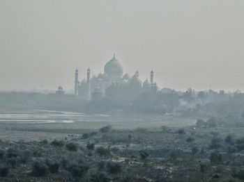 Taj mahal against clear sky