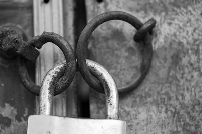 Close-up of rusty chain