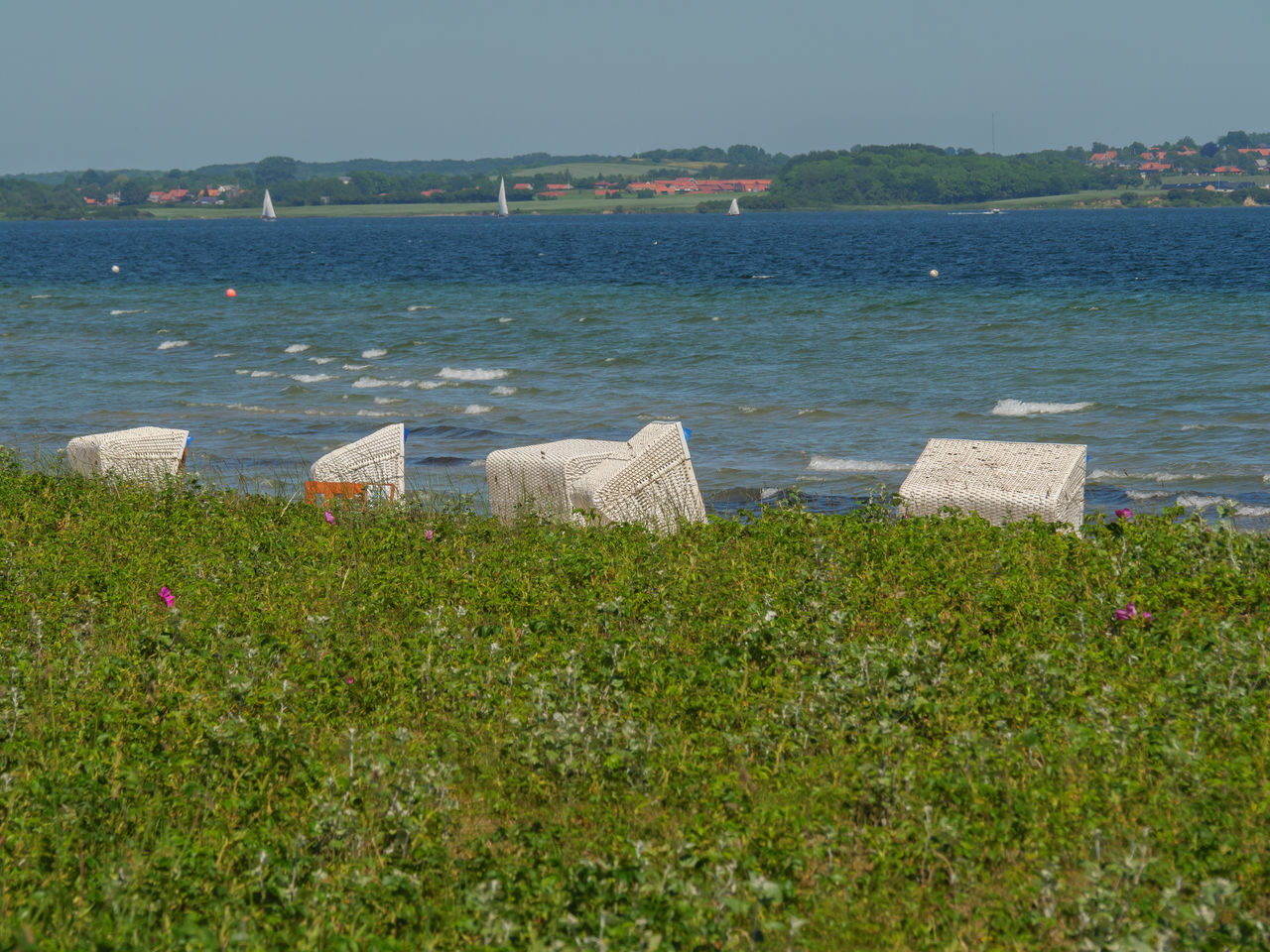 SCENIC VIEW OF BEACH AGAINST SEA