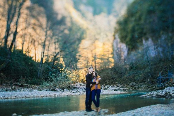 winter, snow, cold temperature, lifestyles, standing, water, leisure activity, rear view, season, tree, lake, weather, men, nature, full length, forest, tranquil scene, tranquility