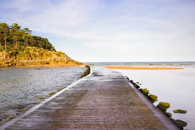 Jetty leading to sea