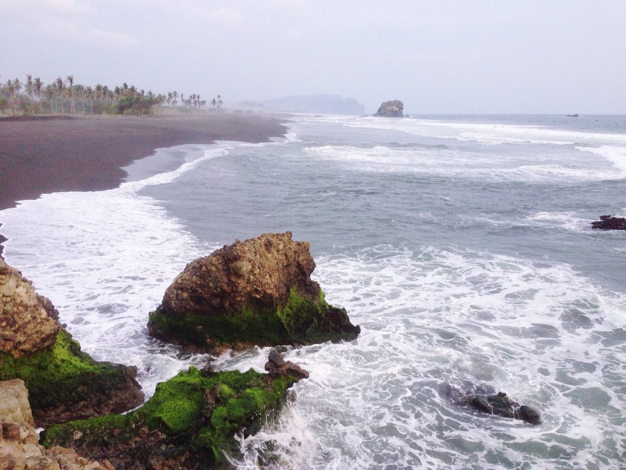 Pantai lampon