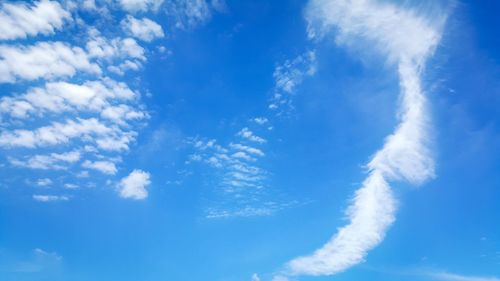 Low angle view of vapor trail in sky